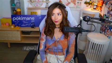 pokimane leak nude|FULL VIDEO: Pokimane Nude Nip Slip On Live Twitch Streamer!